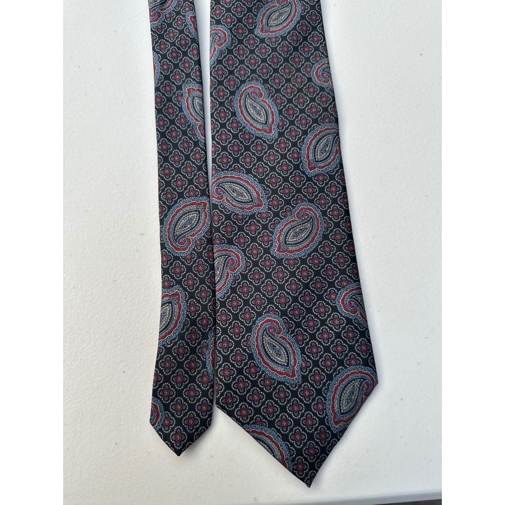 Strathmore by Richman Mens Silk Tie Navy Blue Red Paisley Medallion Geometric